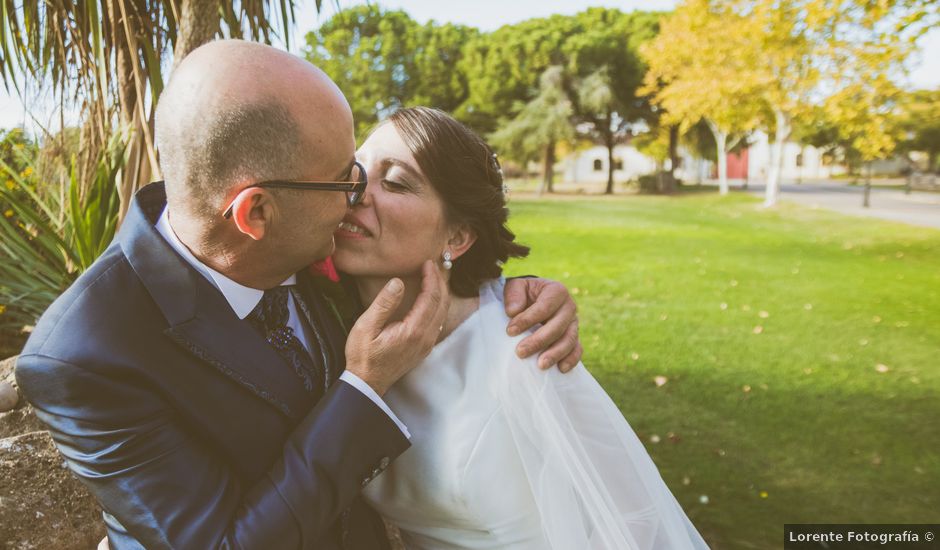 La boda de Juan y Sara en La Nava De Santiago, Badajoz