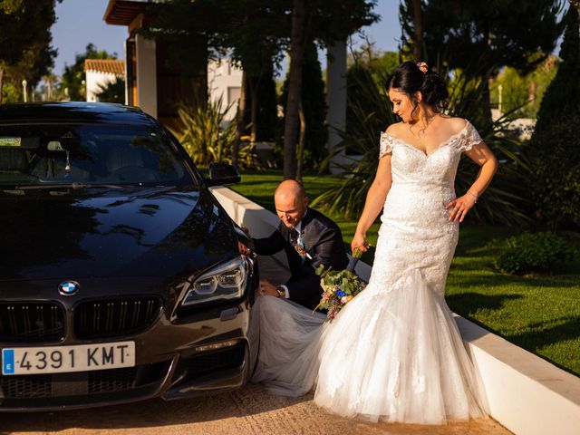 La boda de Aura y Florin en Castelló/castellón De La Plana, Castellón 28