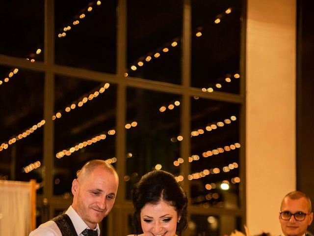 La boda de Aura y Florin en Castelló/castellón De La Plana, Castellón 34