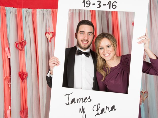 La boda de James y Lara en Madrid, Madrid 52