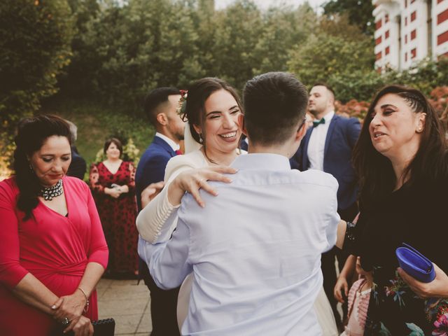 La boda de Rubén y Beatriz en Gijón, Asturias 63