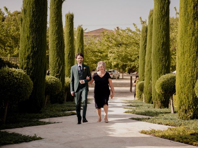 La boda de Vena y Darren en Alcoi/alcoy, Alicante 33