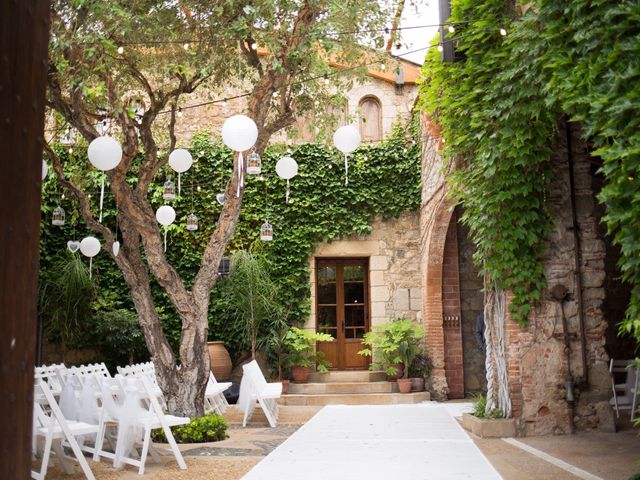 La boda de Xavi y Laura en Vilanova Del Valles, Barcelona 1
