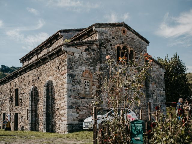 La boda de Héctor y Noelia en Colloto (Oviedo), Asturias 1