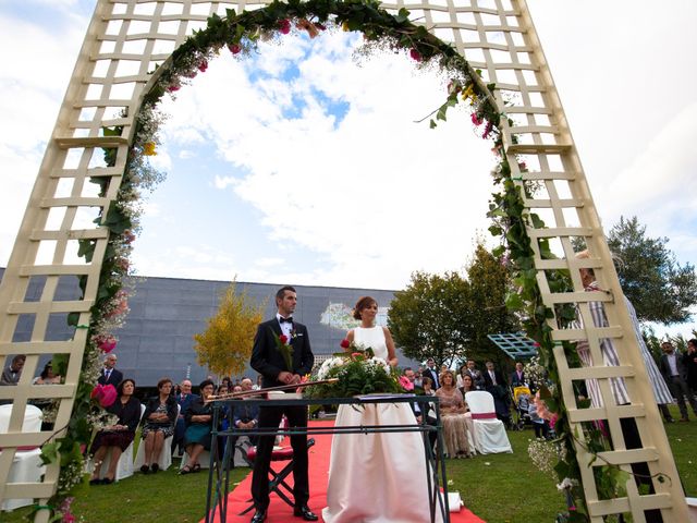 La boda de Adri y Yeni en Carracedelo, León 21