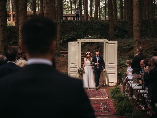 La boda de Jordi y Jennifer en Vilanova De Sau, Barcelona 44