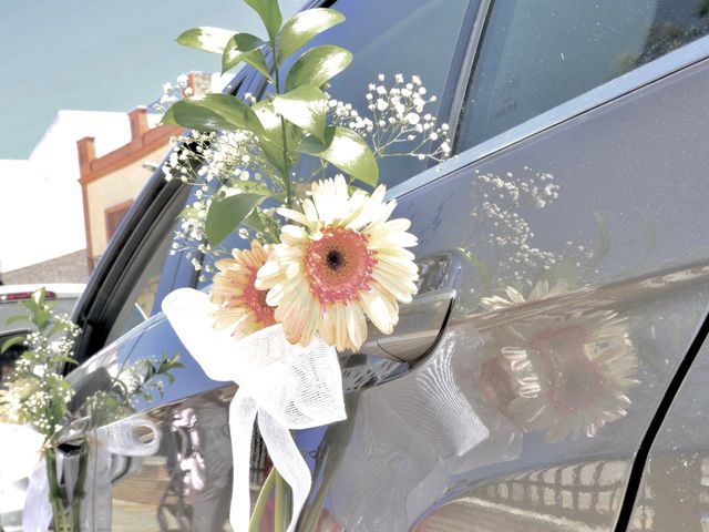 La boda de Josué y Miriam en Los Palacios Y Villafranca, Sevilla 17