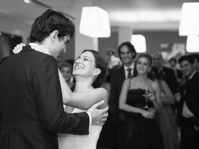 La boda de Guille y Preciosa en Santiago De Compostela, A Coruña 20