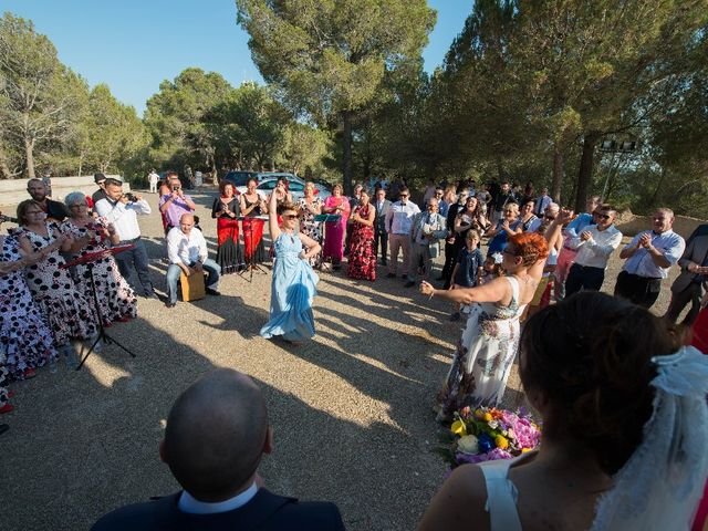 La boda de Daniel  y Ivanna en Montferri, Tarragona 15