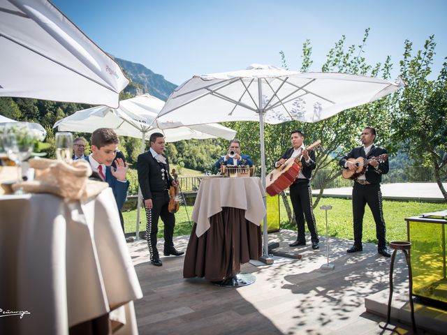 La boda de Hugo y Yolanda en Estación Canfranc, Huesca 15