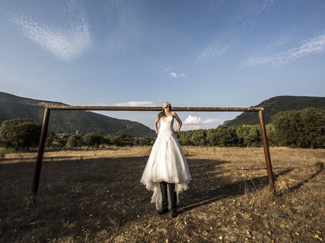 La boda de Jose y Viky en Cacabelos, León 18