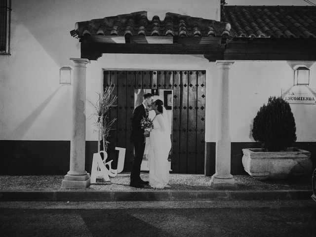 La boda de Jorge y Alba en Villanueva De San Carlos, Ciudad Real 71