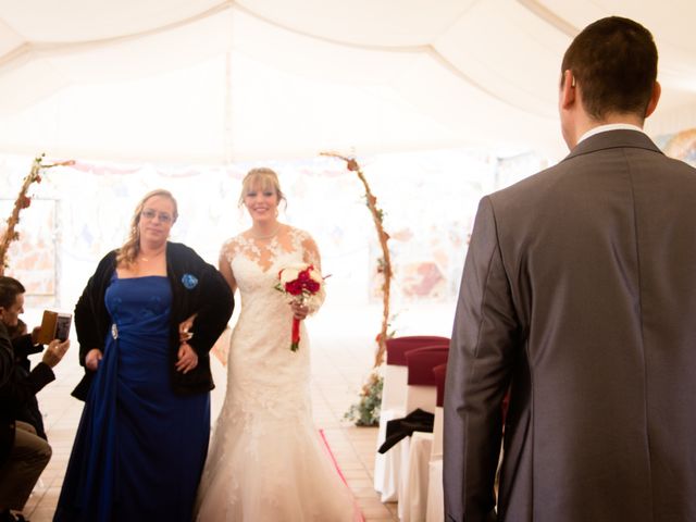 La boda de Carlos y Pilar en Sabadell, Barcelona 11