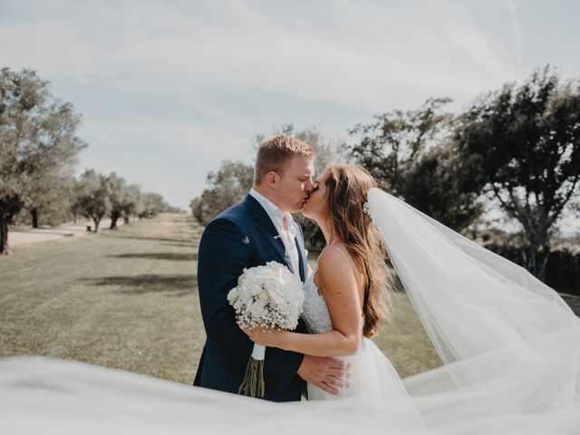 La boda de John y Zita en La Bisbal d&apos;Empordà, Girona 2