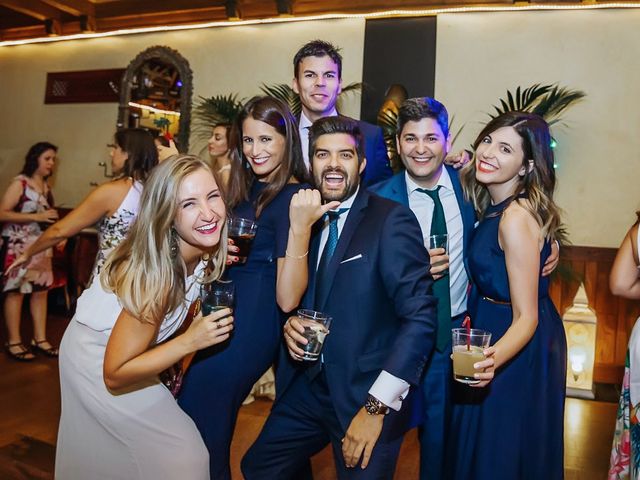 La boda de Fernando y Carla en Canedo, León 78