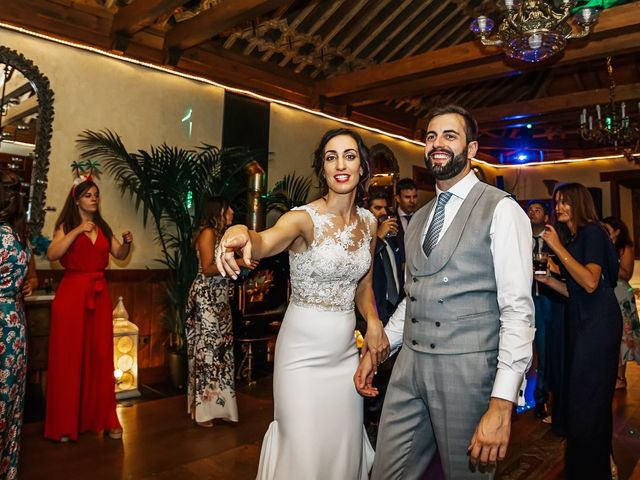 La boda de Fernando y Carla en Canedo, León 83