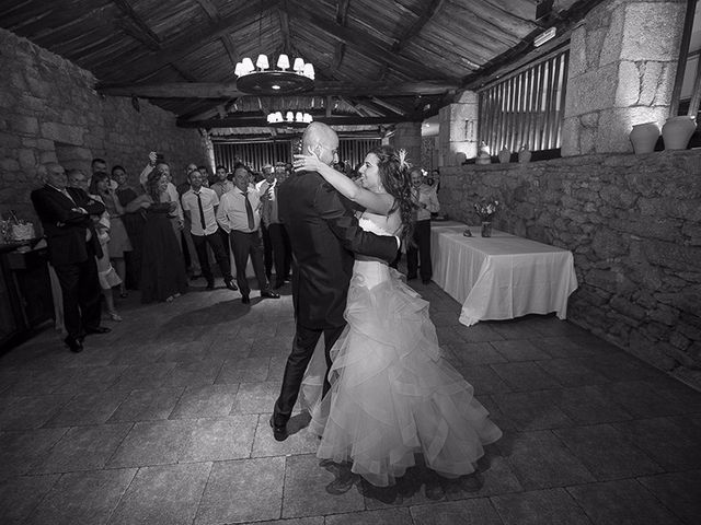 La boda de David y Lucía en Puebla De San Julian, Lugo 27