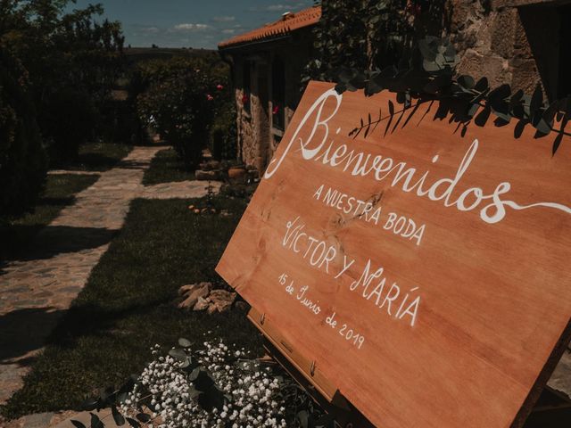 La boda de Víctor y María en Berlanga De Duero, Soria 32