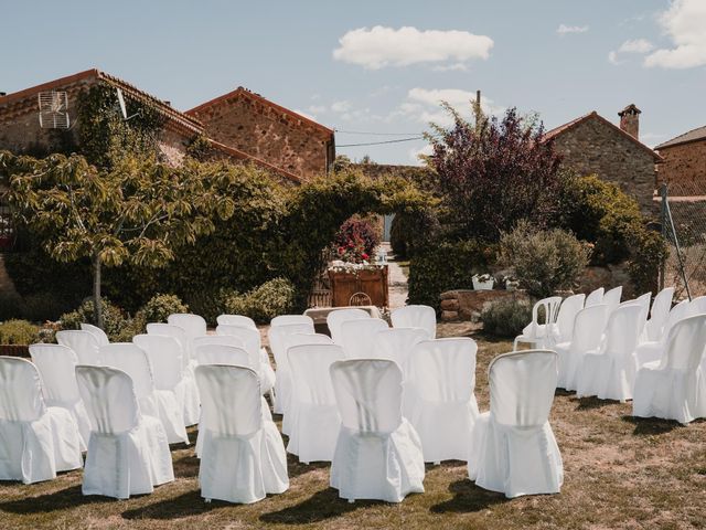 La boda de Víctor y María en Berlanga De Duero, Soria 34