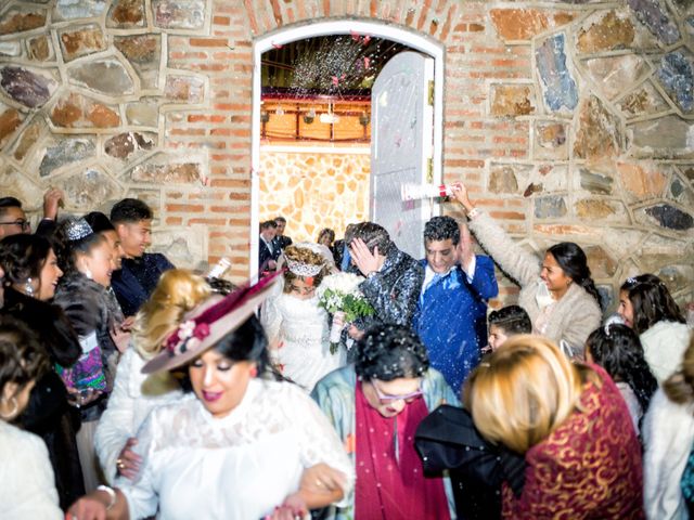 La boda de Pablo y Zulema en Villafranca De Los Barros, Badajoz 53