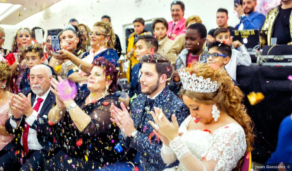 La boda de Pablo y Zulema en Villafranca De Los Barros, Badajoz