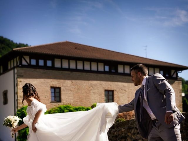 La boda de Jon y Irati en Beasain, Guipúzcoa 2