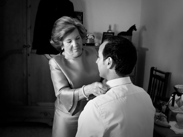 La boda de Nacho y Esmeralda en Villafranca De Los Barros, Badajoz 16