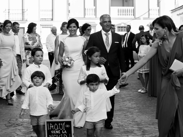 La boda de Nacho y Esmeralda en Villafranca De Los Barros, Badajoz 36