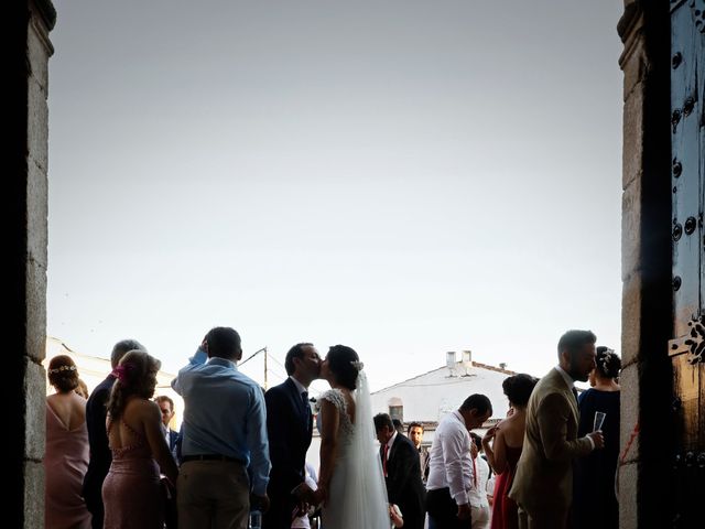 La boda de Nacho y Esmeralda en Villafranca De Los Barros, Badajoz 56