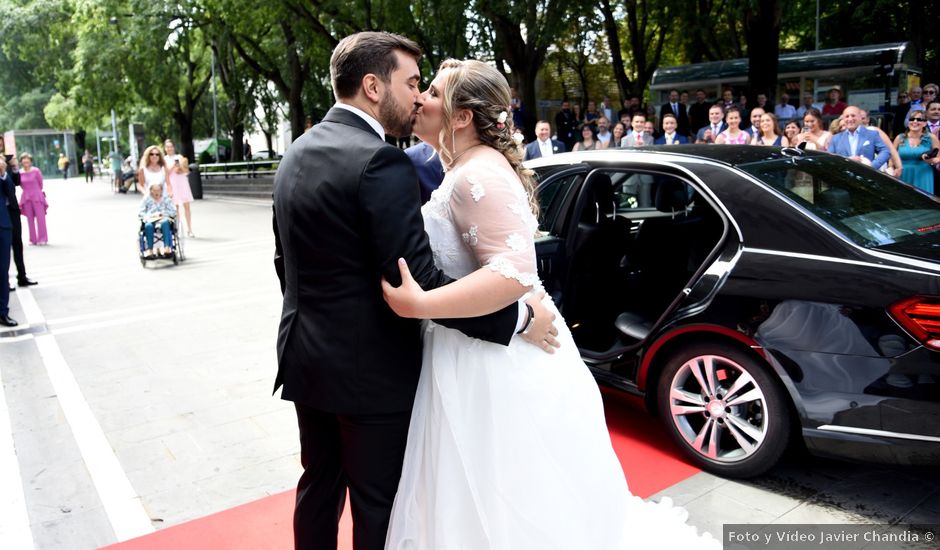 La boda de David y Edurne en Pamplona, Navarra