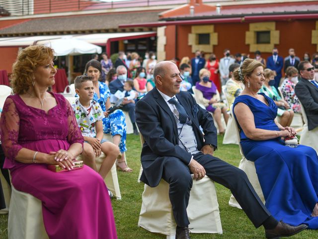 La boda de Jesús y Nuria en Fromista, Palencia 13