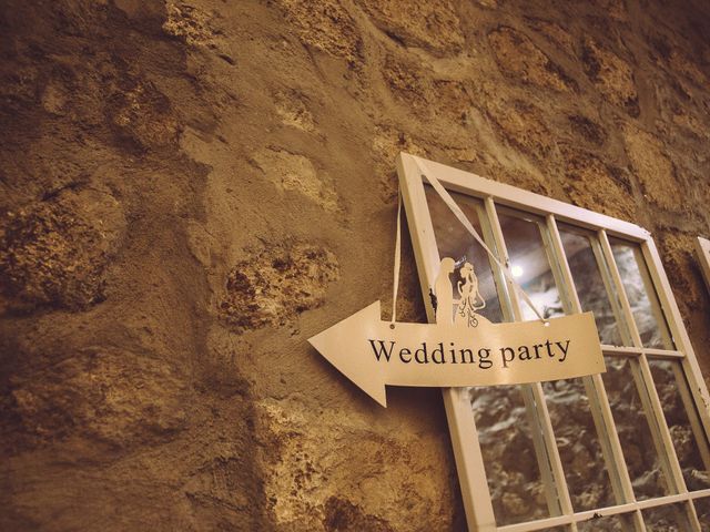 La boda de David y Isabel en Valdemorillo, Madrid 12
