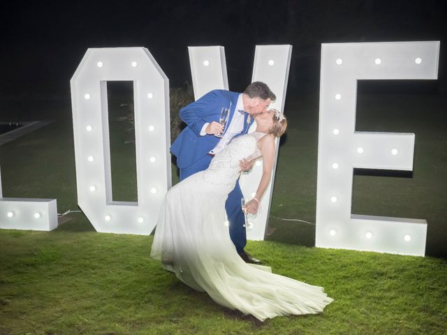 La boda de Carlos y Carmen en Montequinto, Sevilla 29