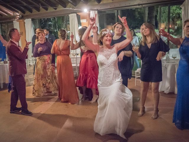 La boda de Carlos y Carmen en Montequinto, Sevilla 36