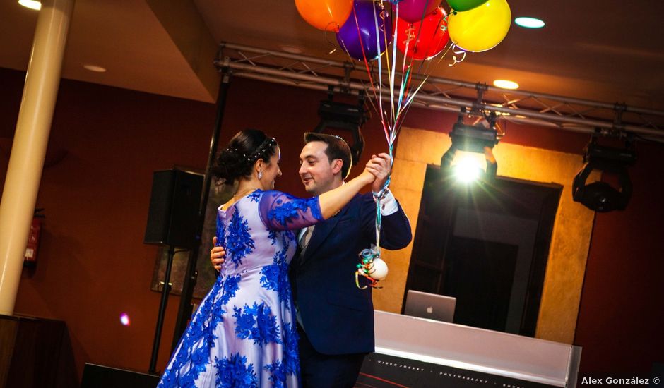 La boda de Miguel y Rosana en Gijón, Asturias