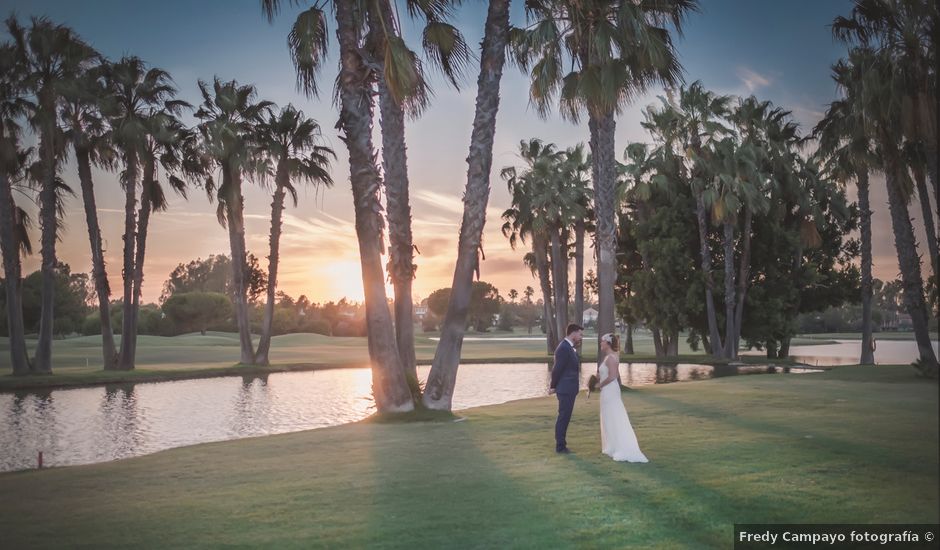 La boda de Carlos y Carmen en Montequinto, Sevilla