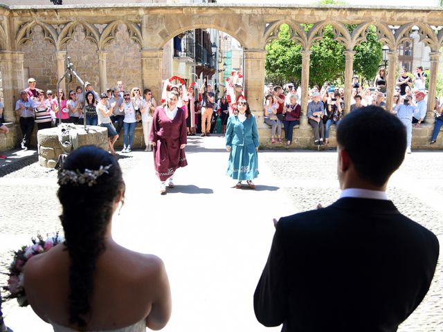 La boda de Iosu y Raquel en Olite, Navarra 9