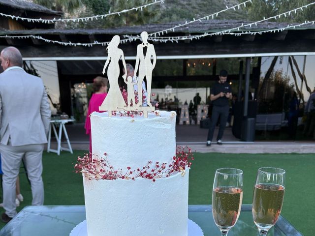 La boda de Adrián  y Rocío  en Ojen, Málaga 3