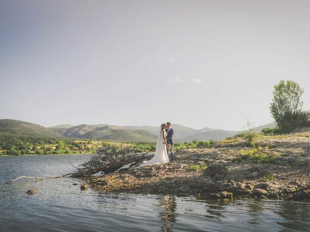 La boda de Juampe y Isabel en Pinilla Del Valle, Madrid 41