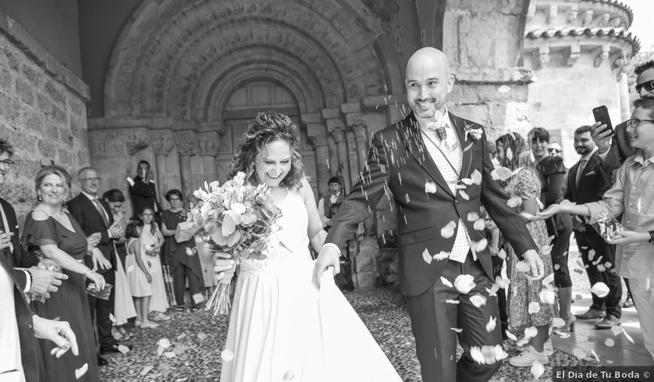 La boda de Daniel y Sandra en Cangas De Onis, Asturias