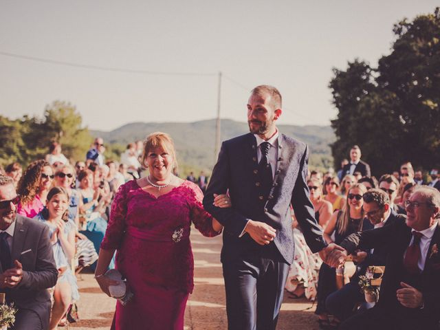 La boda de Víctor y Mireia en Castellterçol, Barcelona 88