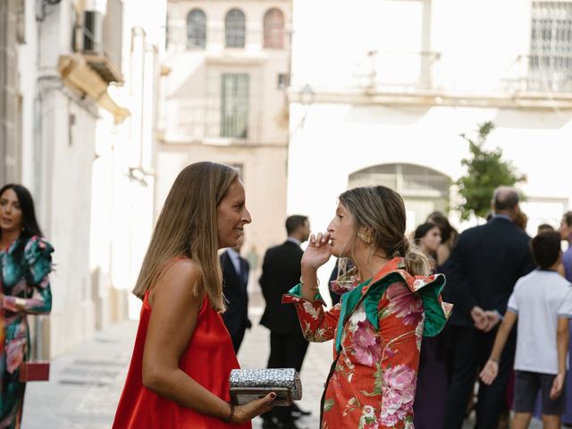 La boda de Guillermo y Teresa en Jerez De La Frontera, Cádiz 34