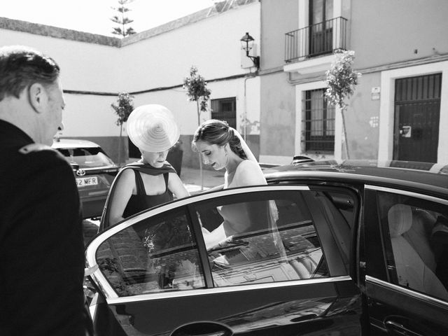 La boda de Guillermo y Teresa en Jerez De La Frontera, Cádiz 40