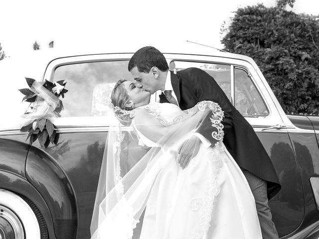 La boda de Guillermo y María en León, León 16