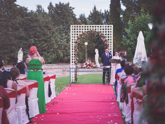 La boda de Santi y Rosi en Carracedelo, León 40
