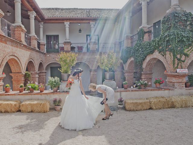 La boda de Jose y Vanessa en Hoyuelos, Segovia 27