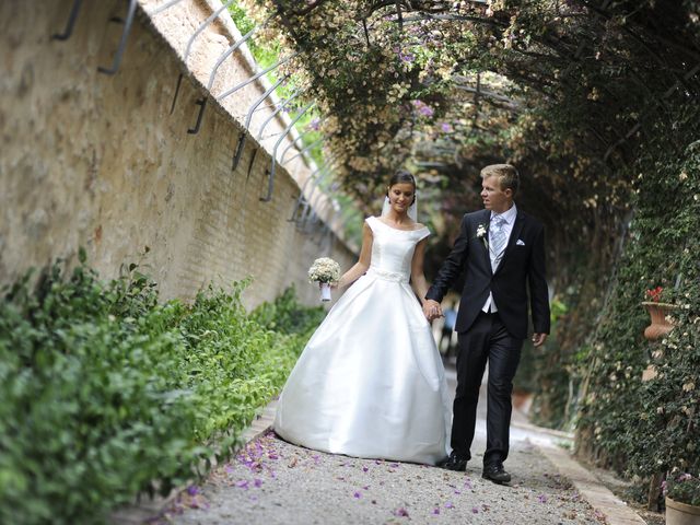 La boda de Stefan y Gloria en Valencia, Valencia 35