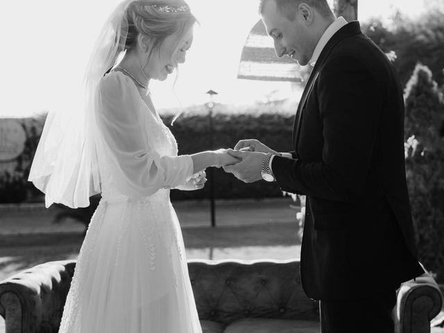 La boda de Bobbi y Sophie en Talamanca Del Jarama, Madrid 90