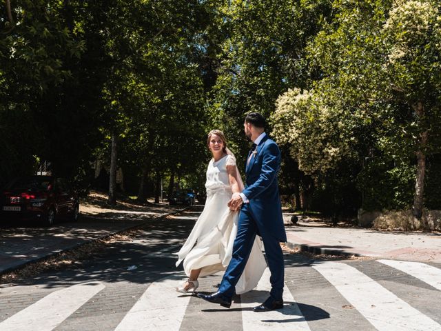 La boda de Adrián  y Irene en Madrid, Madrid 1