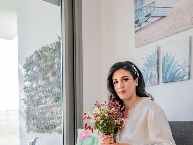 La boda de Elisabeth y Pablo en Torre Del Mar, Málaga 19